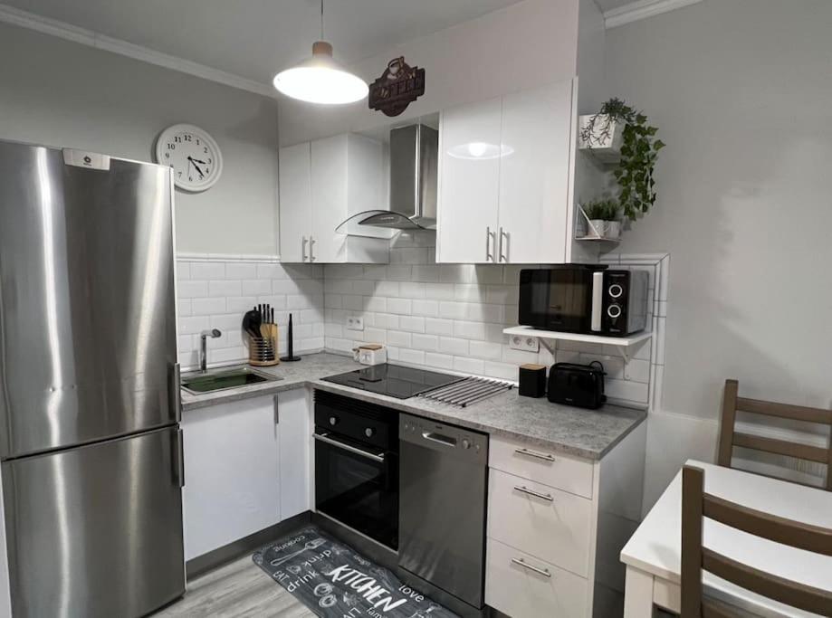 Apartamento Turistico Plaza III Monforte De Lemos Bagian luar foto