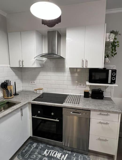 Apartamento Turistico Plaza III Monforte De Lemos Bagian luar foto